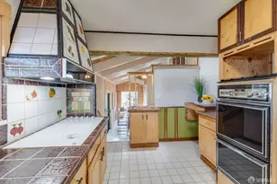 8665 Seneca St, Oakland, CA 94605 - Photo 11
