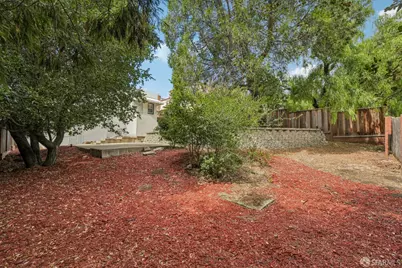 2990 Barrett Street, Oakland, CA 94605 - Photo 33