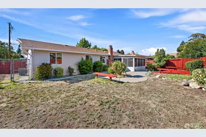 3948 Majestic Drive, Concord, CA 94519 - Photo 3