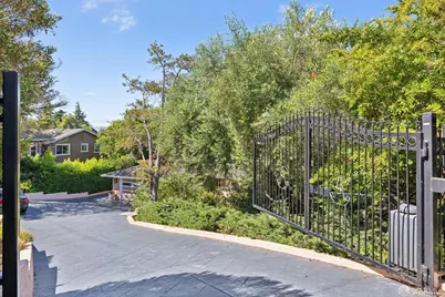 10125 Roseview Drive, San Jose, CA 95127 - Photo 5