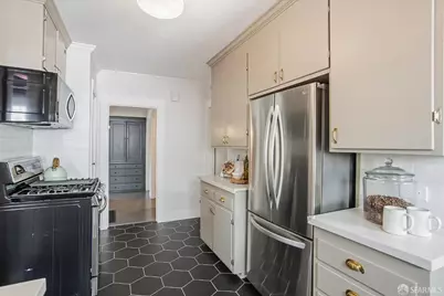 6565 Chabot Road, Oakland, CA 94618 - Photo 17