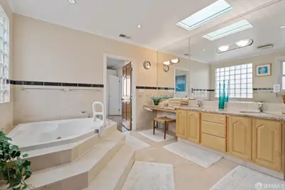 2076 16th Avenue, San Francisco, CA 94116 - Photo 57