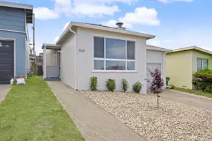 702 Skyline Dr, Daly City, CA 94015 - Photo 31