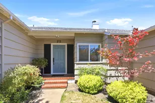 212 Briar Ln, San Mateo, CA 94403 - Photo 3