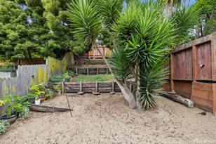 2062 Grove St, San Francisco, CA 94117 - Photo 31