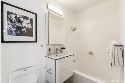 1040 Sanchez Street, San Francisco, CA 94114 - Photo 23