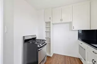 955 Corbett Ave, San Francisco, CA 94131 - Photo 17