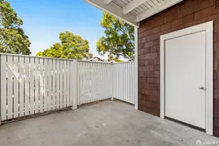 241 Marina Lakes Dr, Richmond, CA 94804 - Photo 15
