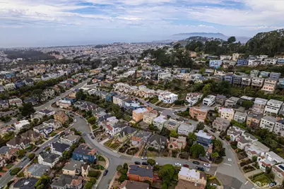 411 Hazelwood Avenue, San Francisco, CA 94127 - Photo 75
