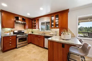 2714 Summit Dr, Burlingame, CA 94010 - Photo 17