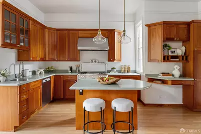 553 Douglass Street, San Francisco, CA 94114 - Photo 11