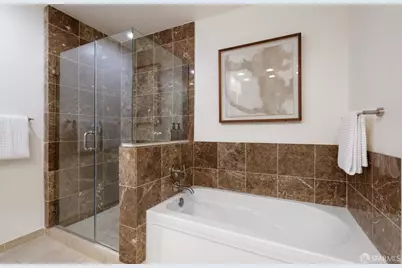 425 1st Street #4402, San Francisco, CA 94105 - Photo 31