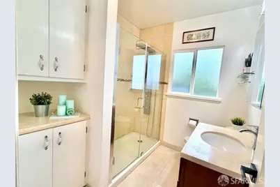 527 Zorah Street, Oakland, CA 94606 - Photo 9