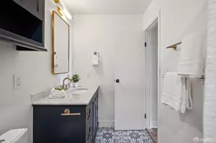 838 Bay St, San Francisco, CA 94109 - Photo 17