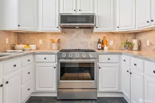 3355 Cesar Chavez St, San Francisco, CA 94110 - Photo 31