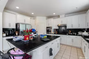 237 Tanglewood Dr, Richmond, CA 94806 - Photo 11