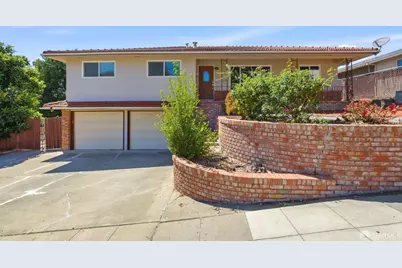 1138 Overlook Avenue, Hayward, CA 94542 - Photo 1