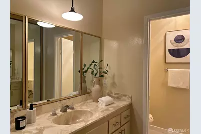 1427 Floribunda Avenue #307, Burlingame, CA 94010 - Photo 37