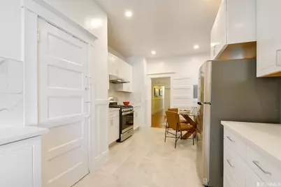 1318 Vallejo Street, San Francisco, CA 94109 - Photo 5