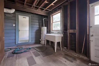 1055 Cayuga Avenue, San Francisco, CA 94112 - Photo 11