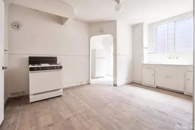 1055 Cayuga Avenue, San Francisco, CA 94112 - Photo 5