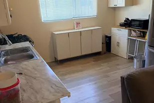 8422 B St, Oakland, CA 94621 - Photo 35
