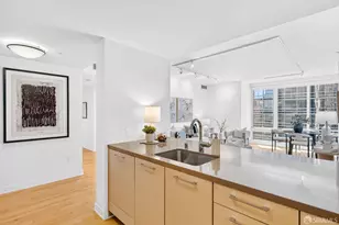 301 Mission St, San Francisco, CA 94105 - Photo 17