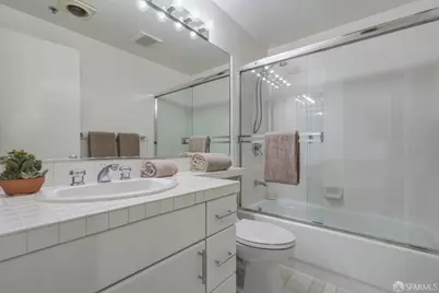 111 Chestnut Street #402, San Francisco, CA 94111 - Photo 19