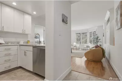 111 Chestnut Street #402, San Francisco, CA 94111 - Photo 3
