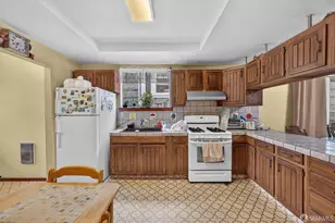 358 London St, San Francisco, CA 94112 - Photo 13
