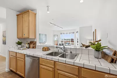 5810 Mission Street #207, San Francisco, CA 94112 - Photo 9