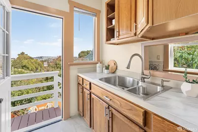 333 Holly Park Circle, San Francisco, CA 94110 - Photo 15