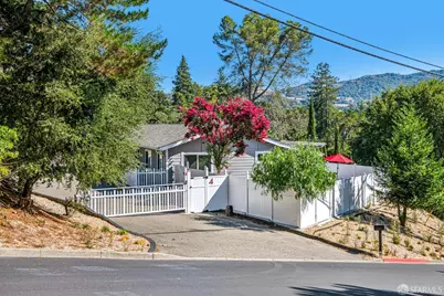 4 Bates Boulevard, Orinda, CA 94563 - Photo 1