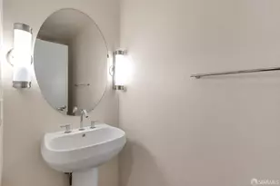 2853 Regatta Dr, Oakland, CA 94601 - Photo 19