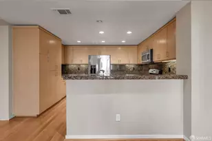 2853 Regatta Dr, Oakland, CA 94601 - Photo 9