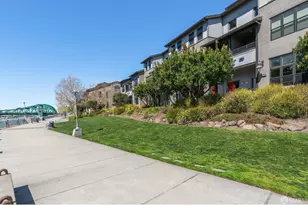2853 Regatta Dr, Oakland, CA 94601 - Photo 3