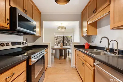 3352 La Mesa Drive #6, San Carlos, CA 94070 - Photo 13