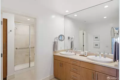 438 W Grand Ave Avenue #414, Oakland, CA 94612 - Photo 21