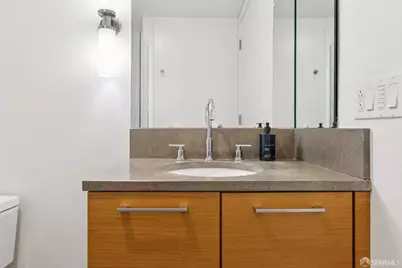 301 Mission Street #25E, San Francisco, CA 94105 - Photo 15