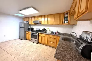 737 London St, San Francisco, CA 94112 - Photo 5
