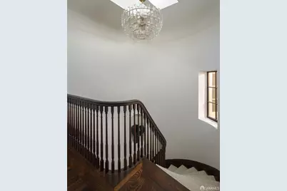 2264 Beach Street, San Francisco, CA 94123 - Photo 13