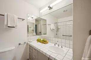 990 Duncan St, San Francisco, CA 94131 - Photo 21