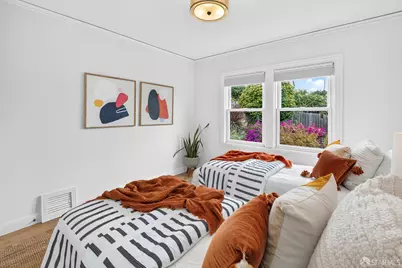 318 Louisburg Street, San Francisco, CA 94112 - Photo 21