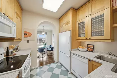 1101 Green Street #403, San Francisco, CA 94109 - Photo 17