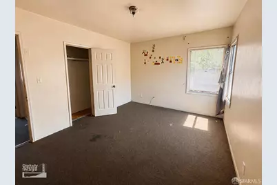 7400 Fresno Street, Oakland, CA 94605 - Photo 9