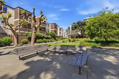 35 Lottie Bennett Lane #4, San Francisco, CA 94115 - Photo 31