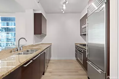 425 1st Street #1107, San Francisco, CA 94105 - Photo 9