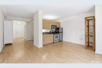 140 South Van Ness Avenue #437, San Francisco, CA 94103 - Photo 3