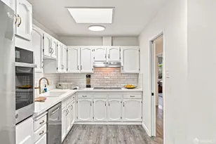 28 Hahn St, San Francisco, CA 94134 - Photo 9