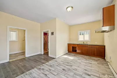 1005 E 12th Street, Oakland, CA 94606 - Photo 13